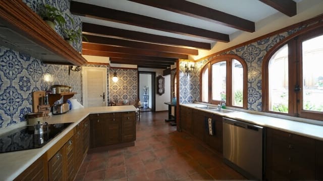 5 soveværelse Finca/Landehus til salg i Pedreguer med swimmingpool - € 740.000 (Ref: 9826541)