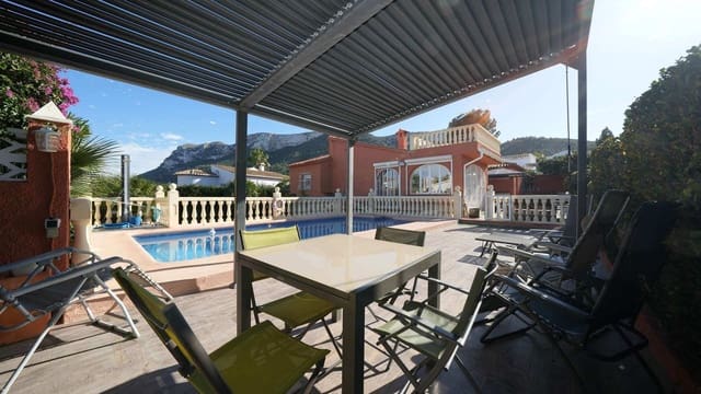 3 slaapkamer Villa te koop in Dénia met zwembad - € 495.000 (Ref: 9826544)