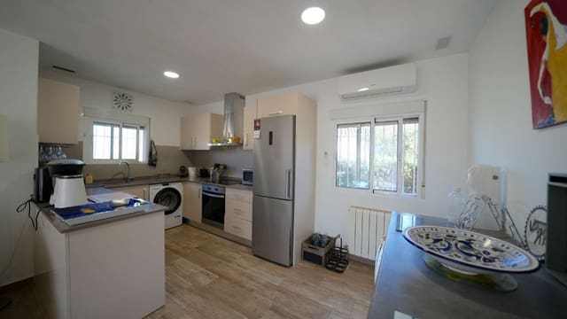 3 slaapkamer Villa te koop in Dénia met zwembad - € 495.000 (Ref: 9826544)
