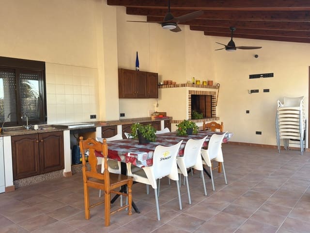 Chalet de 3 habitaciones en Dolores en venta - 397.000 € (Ref: 9826555)