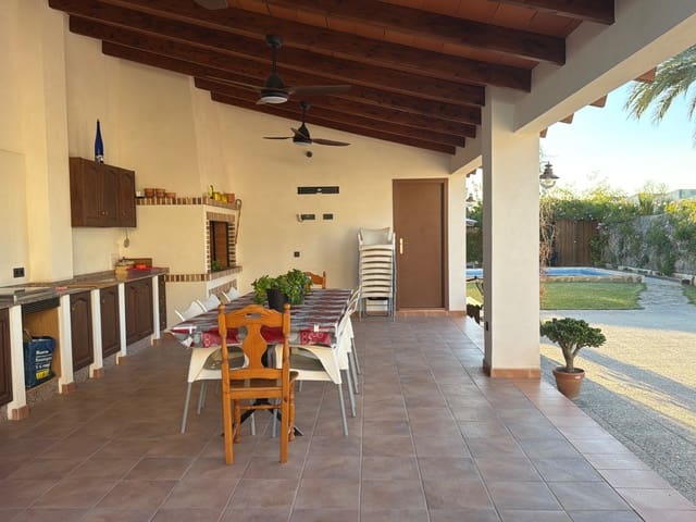 Chalet de 3 habitaciones en Dolores en venta - 397.000 € (Ref: 9826555)