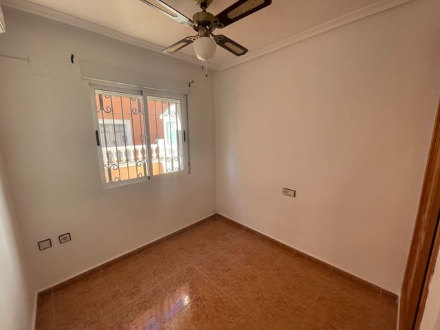 Pareado de 3 habitaciones en Los Montesinos en venta - 273.000 € (Ref: 9826561)