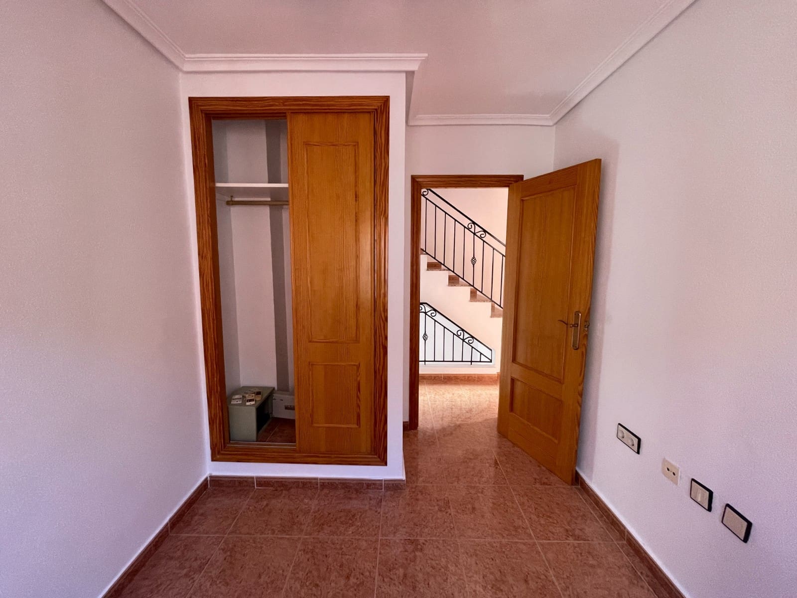 Pareado de 3 habitaciones en Los Montesinos en venta - 273.000 € (Ref: 9826561)