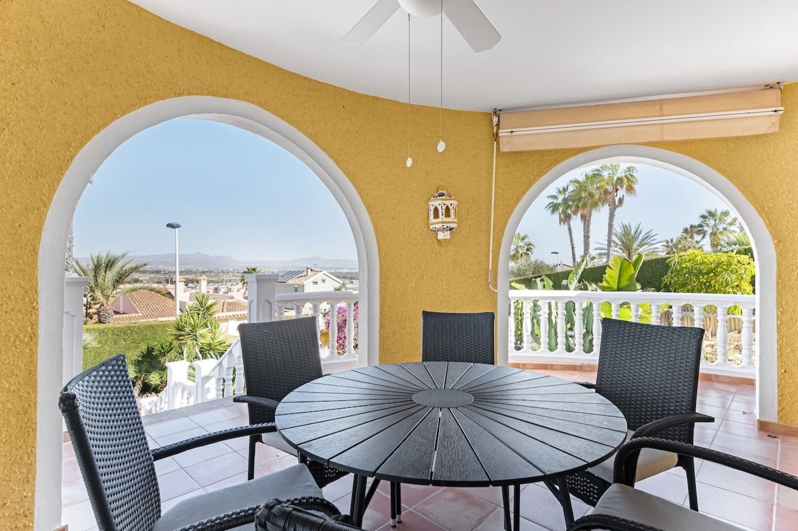 3 bedroom Villa for sale in Gran Alacant with pool - € 580,000 (Ref: 9826570)