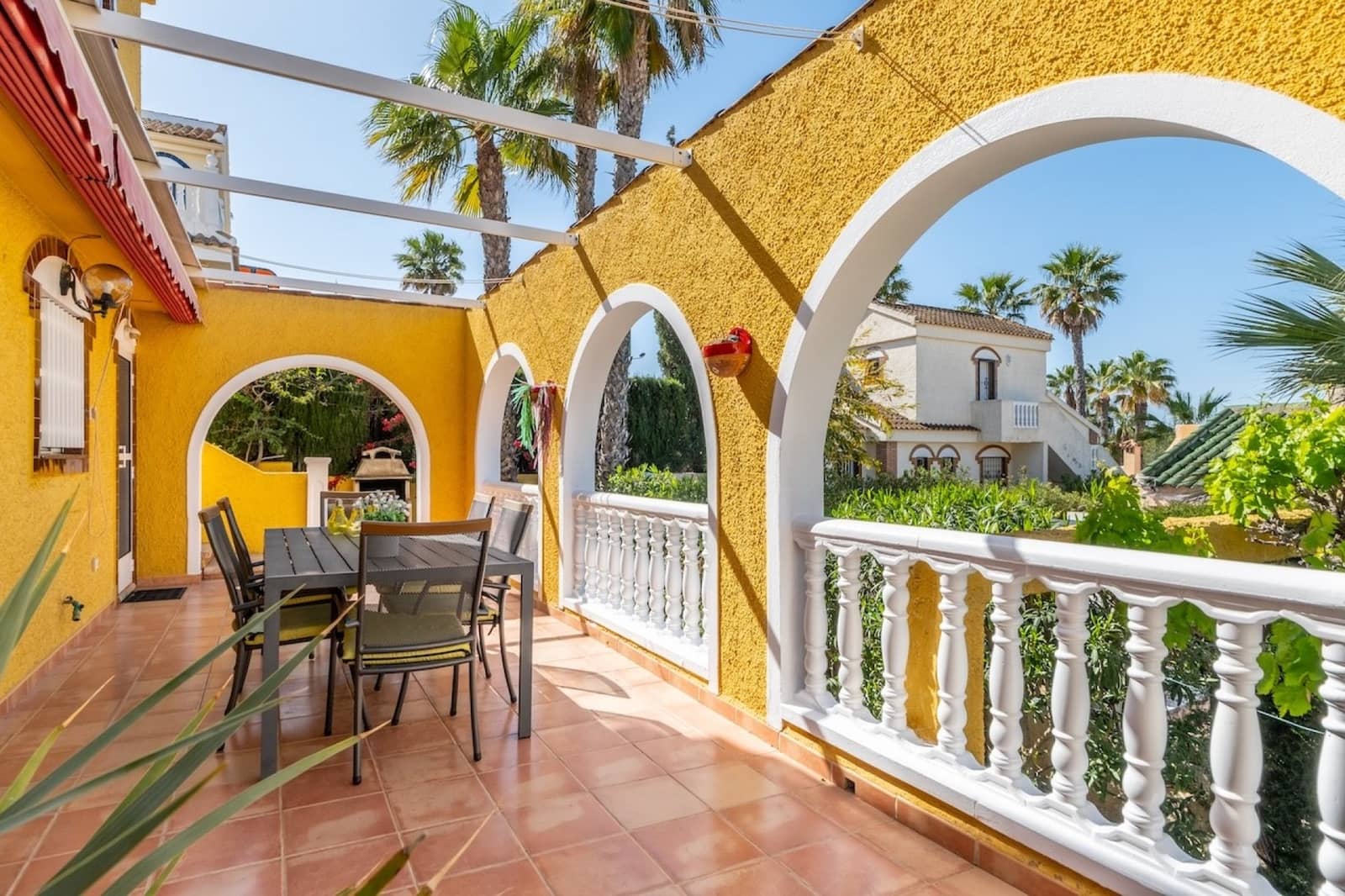 3 bedroom Villa for sale in Gran Alacant with pool - € 580,000 (Ref: 9826570)