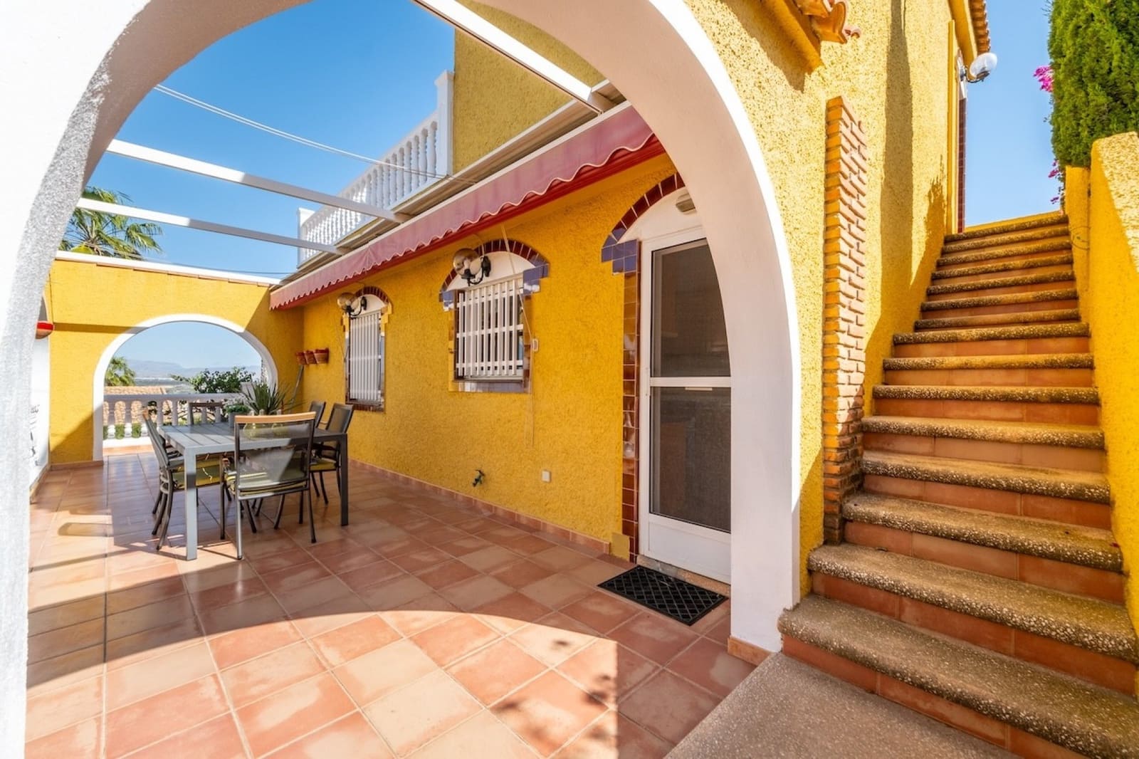 3 bedroom Villa for sale in Gran Alacant with pool - € 580,000 (Ref: 9826570)