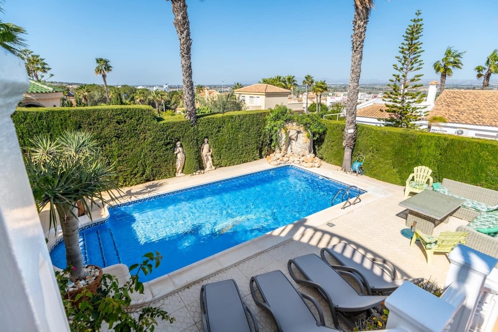 3 bedroom Villa for sale in Gran Alacant with pool - € 580,000 (Ref: 9826570)