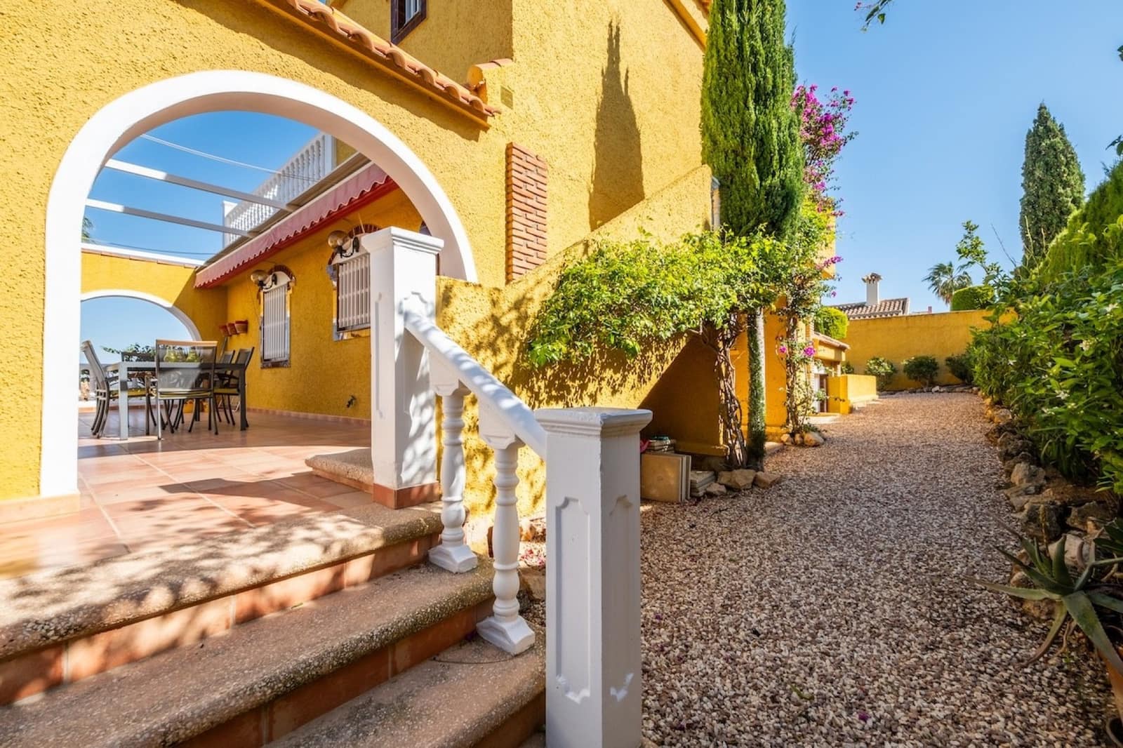 3 bedroom Villa for sale in Gran Alacant with pool - € 580,000 (Ref: 9826570)