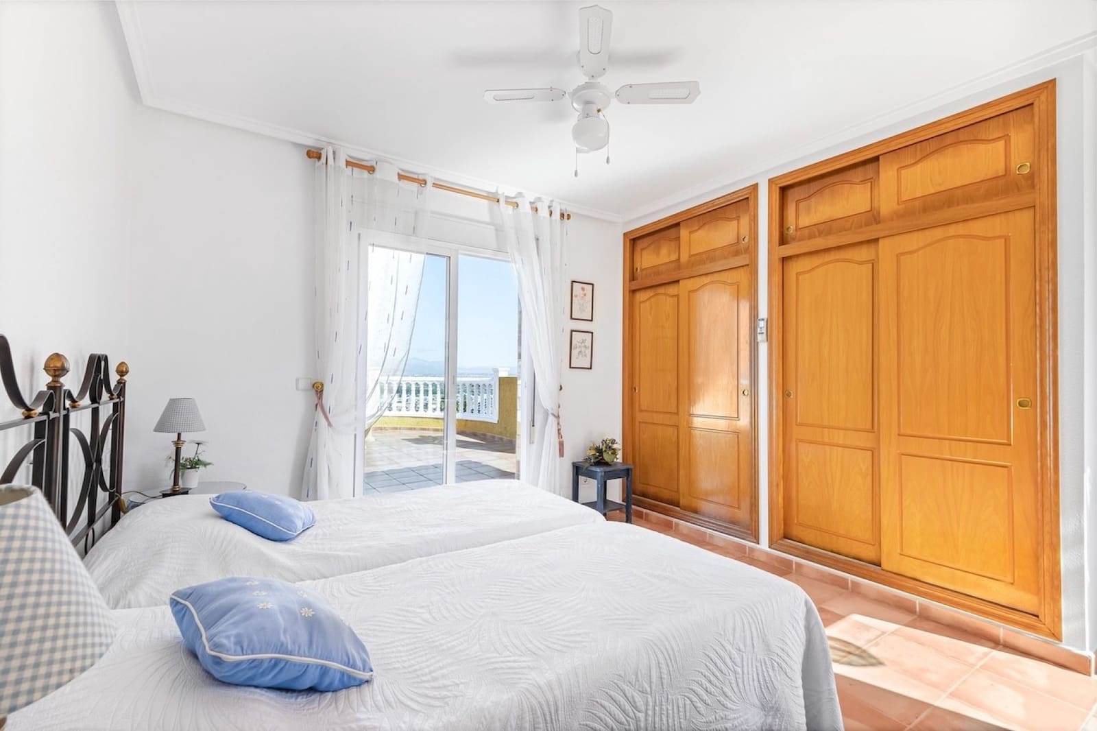 3 bedroom Villa for sale in Gran Alacant with pool - € 580,000 (Ref: 9826570)