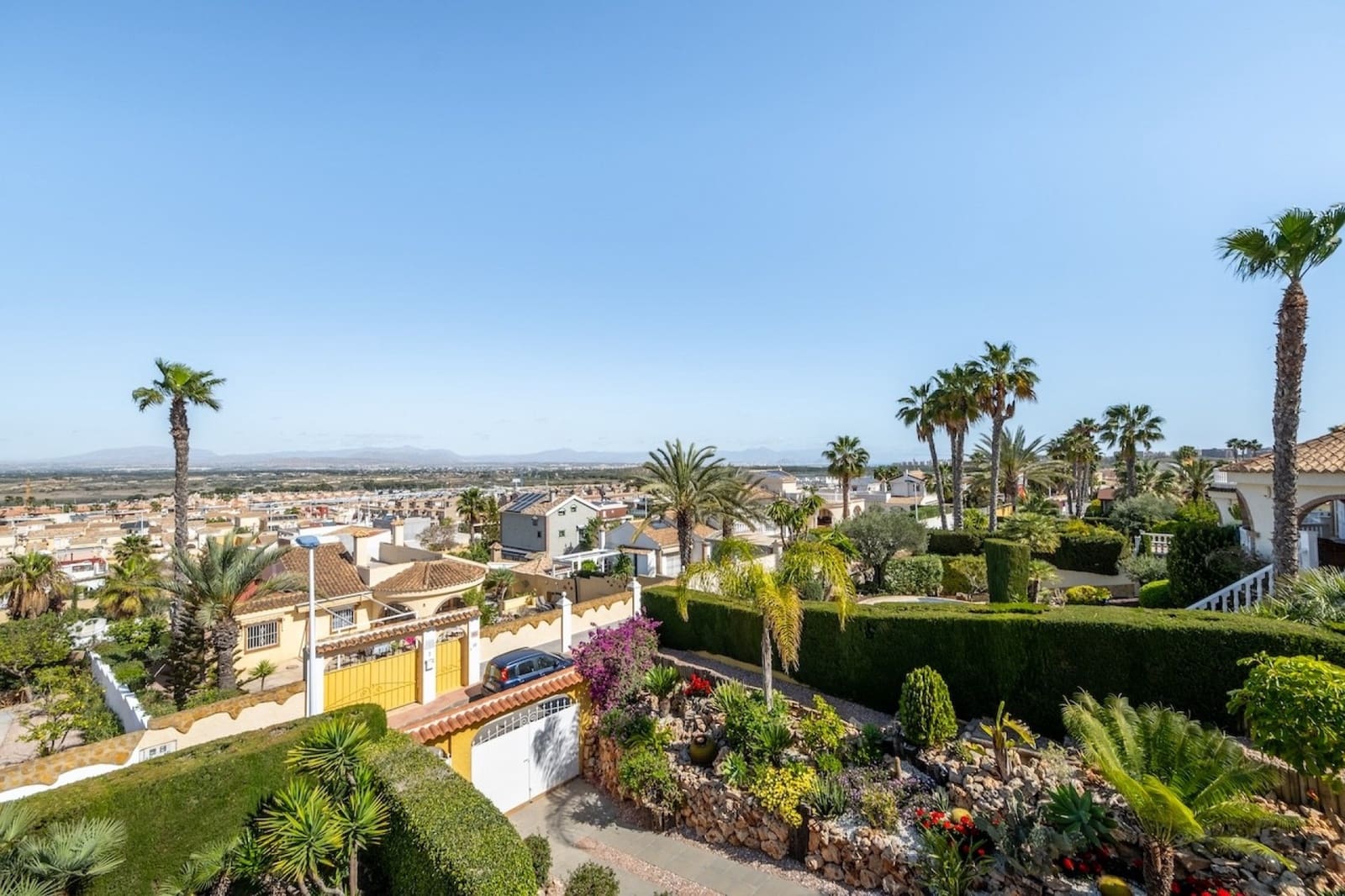 3 bedroom Villa for sale in Gran Alacant with pool - € 580,000 (Ref: 9826570)
