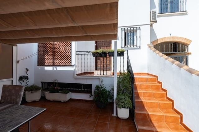 6 soverom Hus til salgs i Monte Faro - Altomar II, Santa Pola med svømmebasseng - € 379 000 (Ref: 9826571)