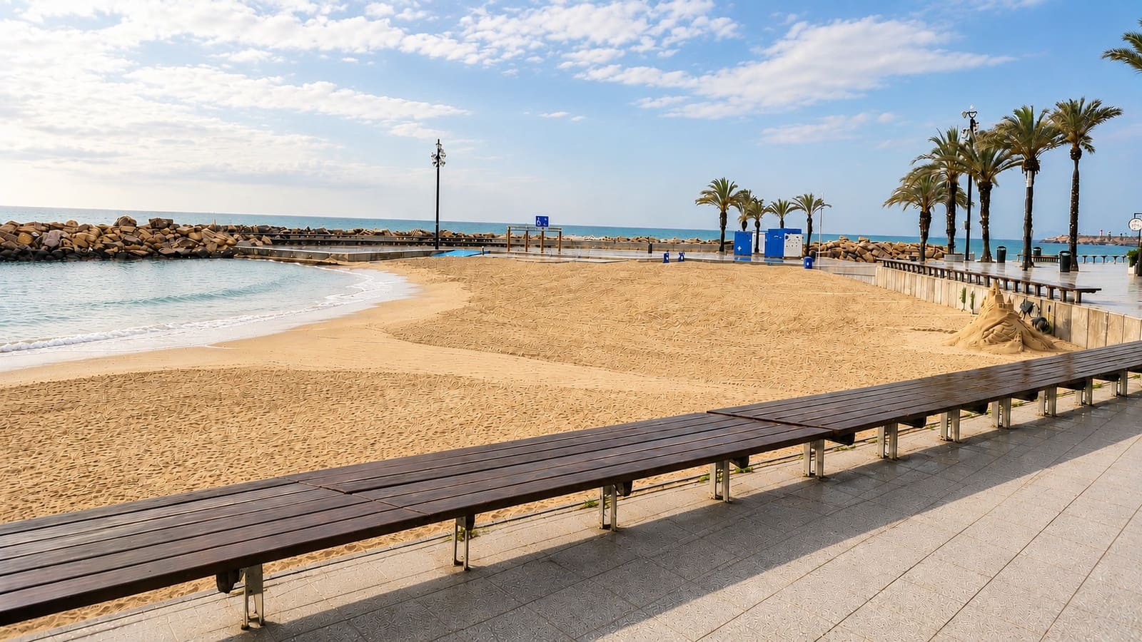 2 bedroom Apartment for holiday rental in Torrevieja with pool garage - € 595 (Ref: 9847861)