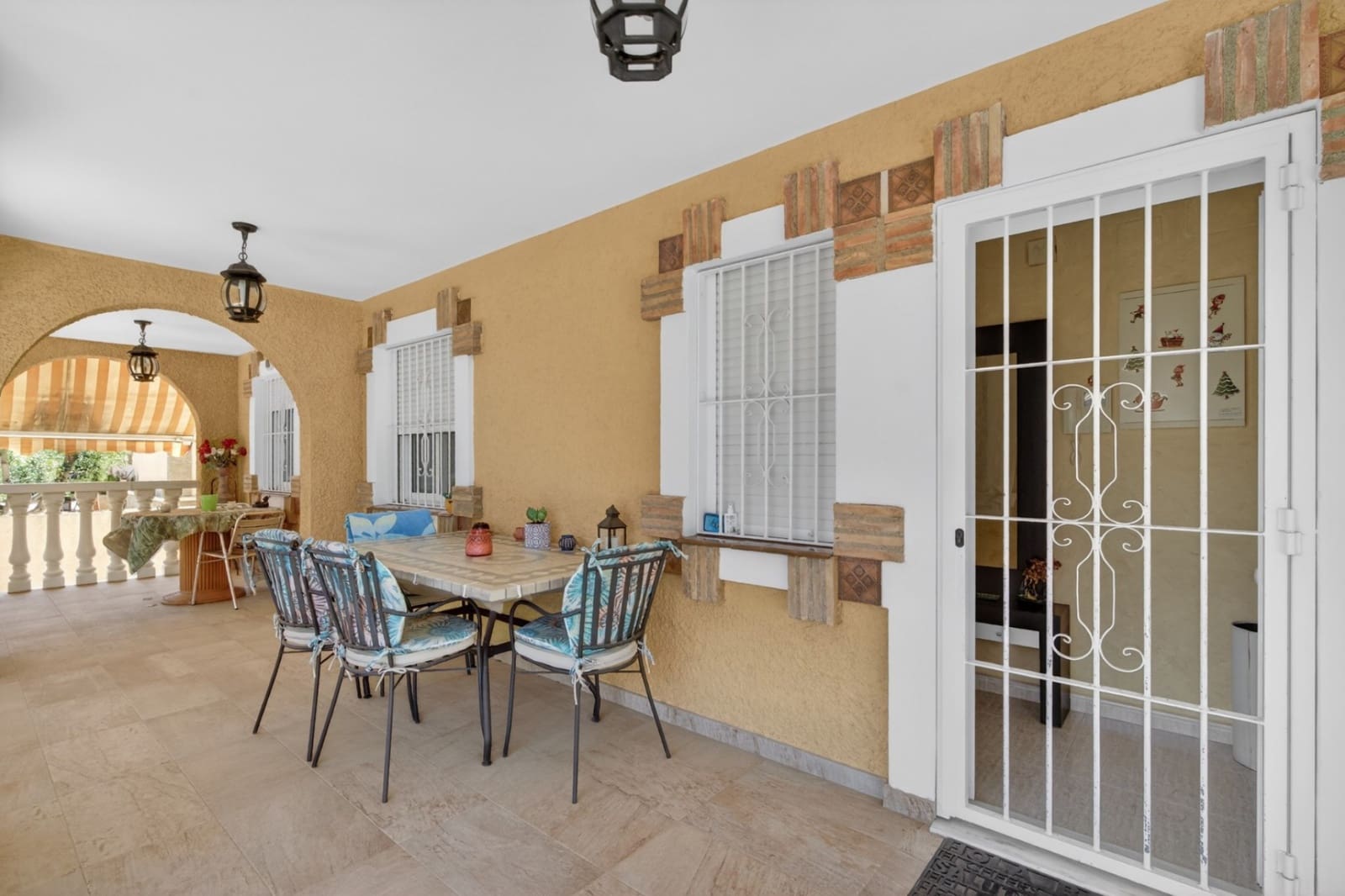 4 Zimmer Villa zu verkaufen in Gran Alacant mit Pool - 695.000 € (Ref: 9851195)