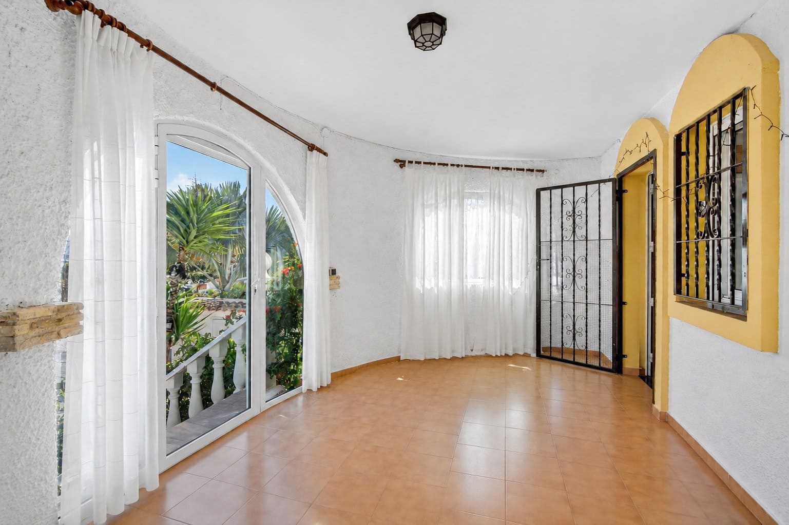 Chalet de 6 habitaciones en Gran Alacant en venta con piscina - 499.000 € (Ref: 9851198)