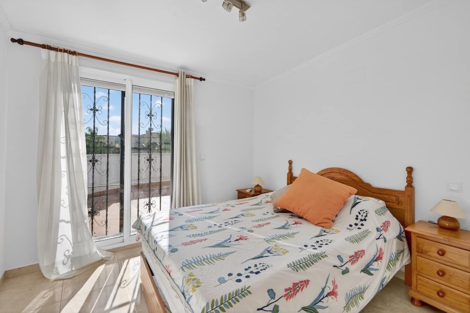 Chalet de 6 habitaciones en Gran Alacant en venta con piscina - 499.000 € (Ref: 9851198)