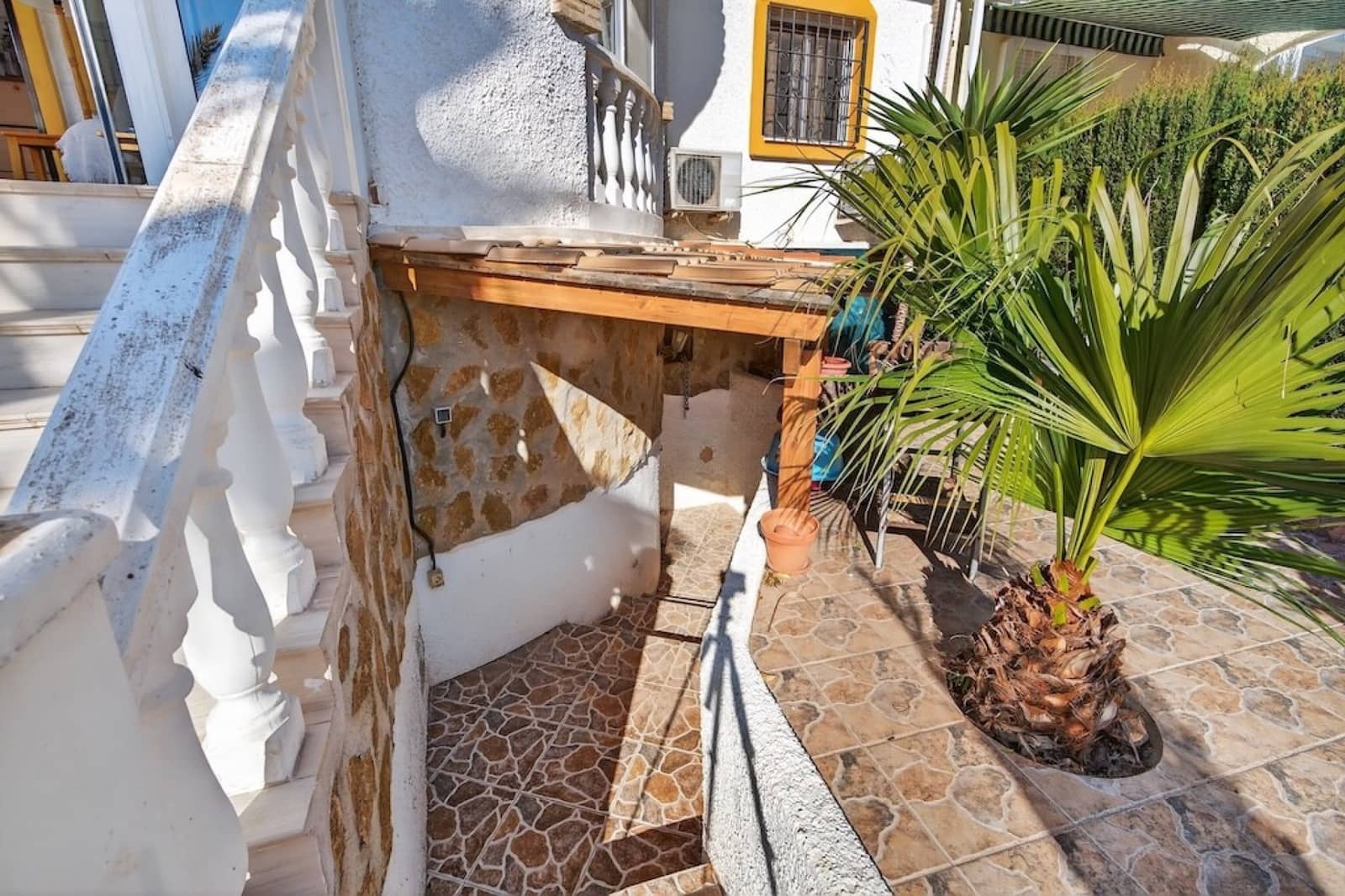 Chalet de 6 habitaciones en Gran Alacant en venta con piscina - 499.000 € (Ref: 9851198)