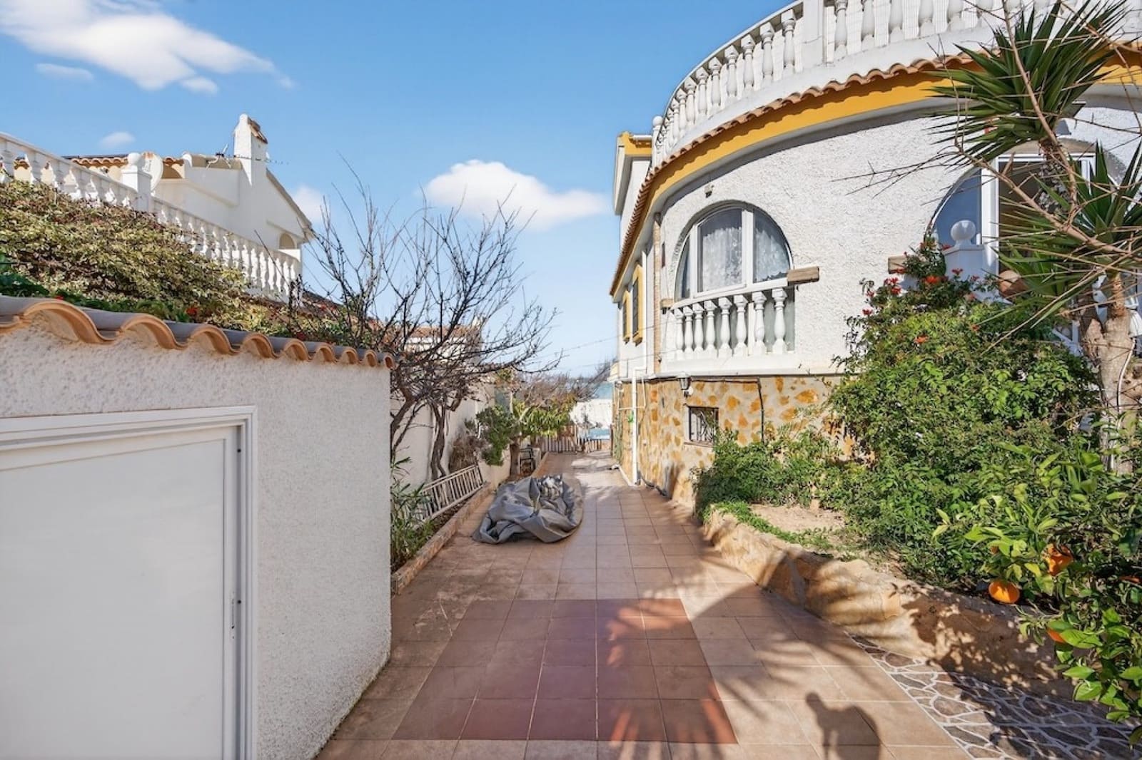 Chalet de 6 habitaciones en Gran Alacant en venta con piscina - 499.000 € (Ref: 9851198)