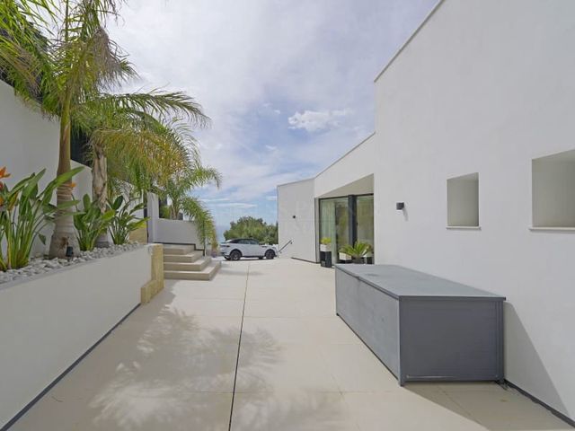 Chalet de 4 habitaciones en Altea en venta con piscina - 3.150.000 € (Ref: 9851214)
