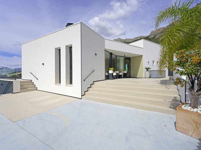 Chalet de 4 habitaciones en Altea en venta con piscina - 3.150.000 € (Ref: 9851214)