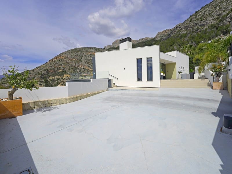 Chalet de 4 habitaciones en Altea en venta con piscina - 3.150.000 € (Ref: 9851214)