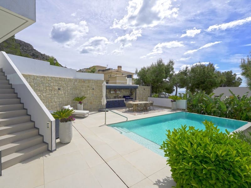 Chalet de 4 habitaciones en Altea en venta con piscina - 3.150.000 € (Ref: 9851214)