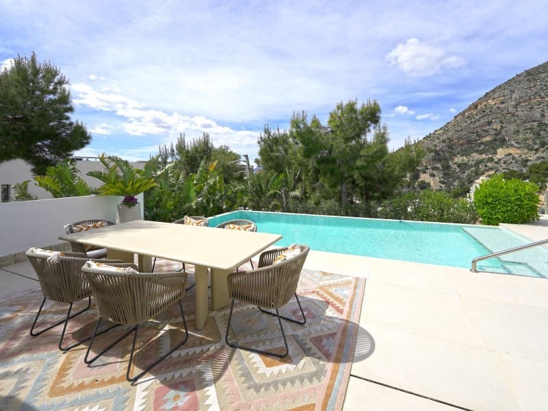 Chalet de 4 habitaciones en Altea en venta con piscina - 3.150.000 € (Ref: 9851214)