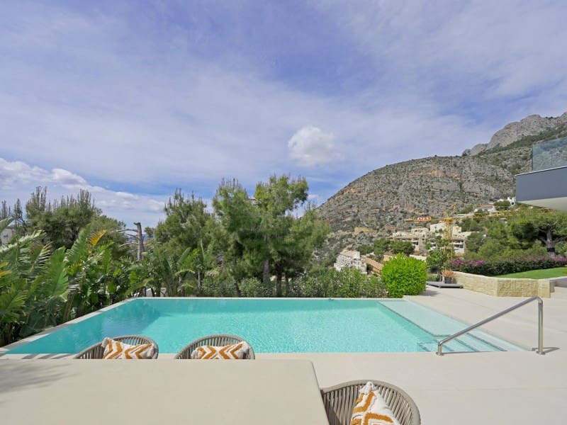 Chalet de 4 habitaciones en Altea en venta con piscina - 3.150.000 € (Ref: 9851214)