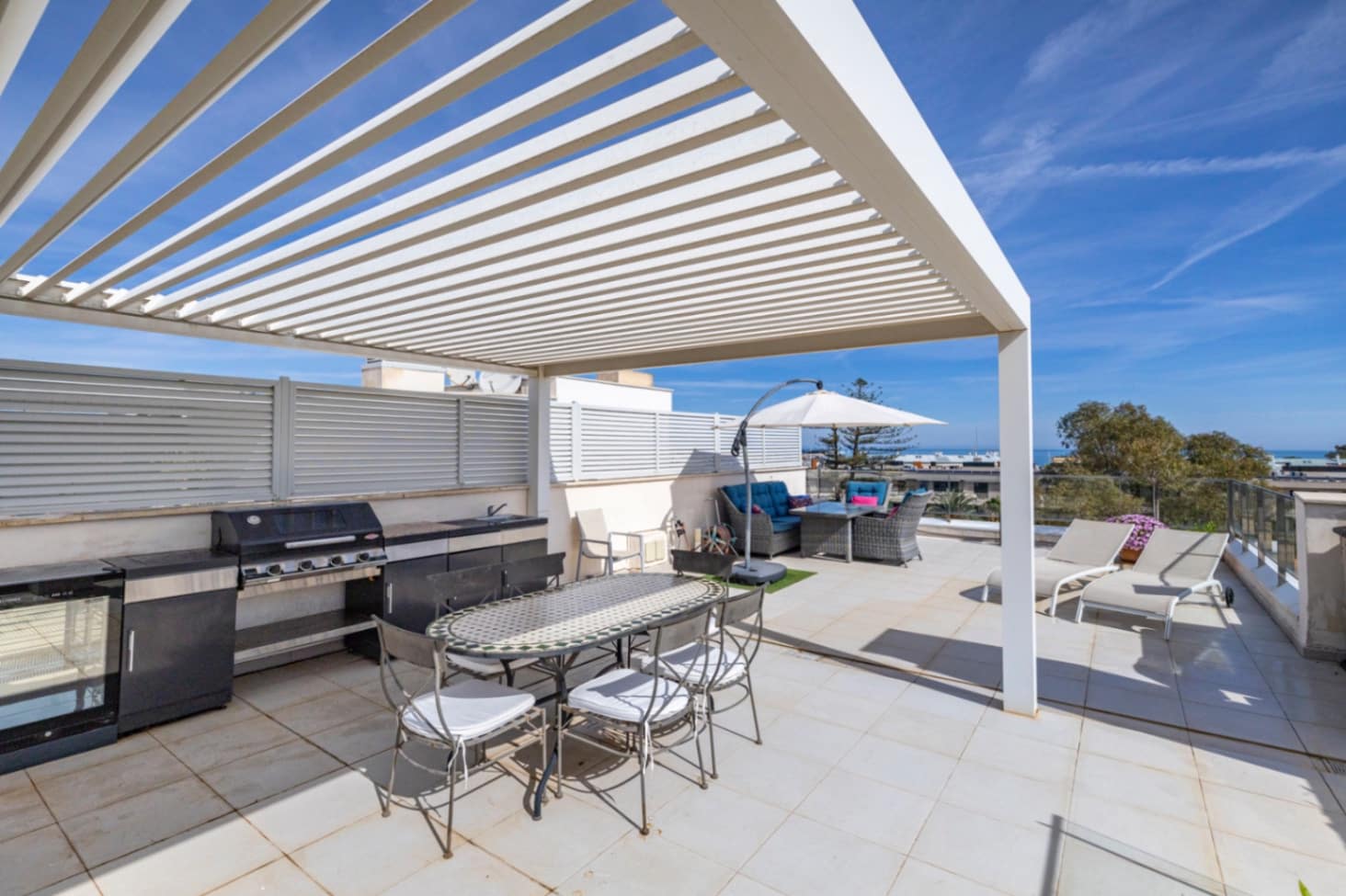 3 bedroom Penthouse for sale in Denia with pool - € 589,000 (Ref: 9851216)
