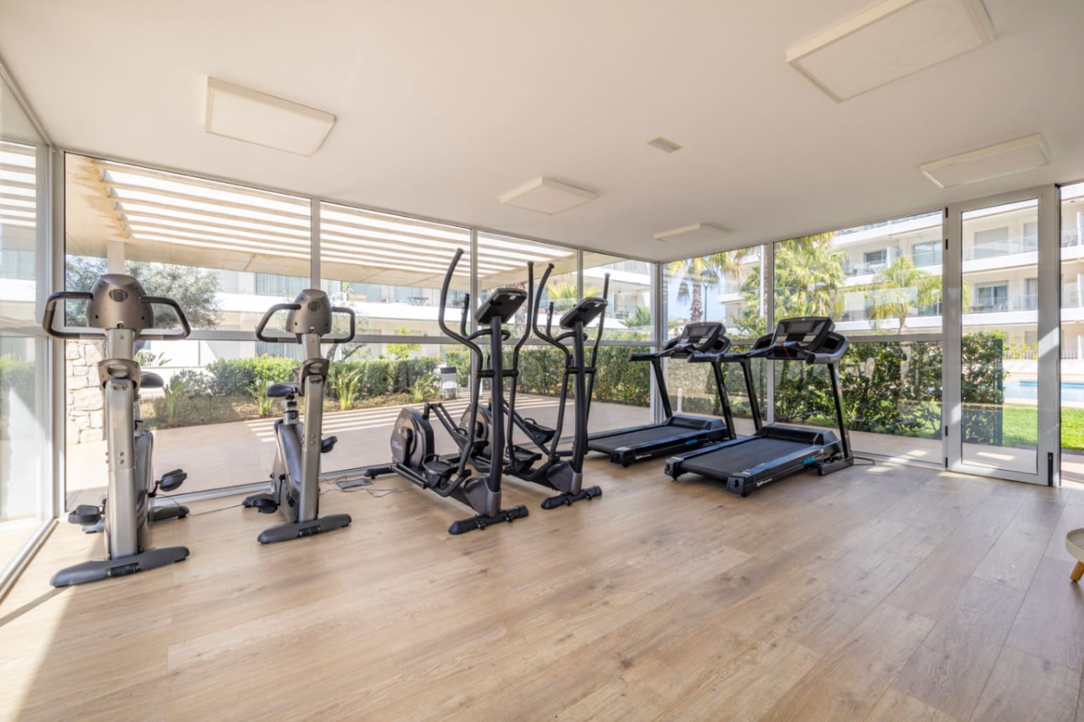 3 bedroom Penthouse for sale in Denia with pool - € 589,000 (Ref: 9851216)
