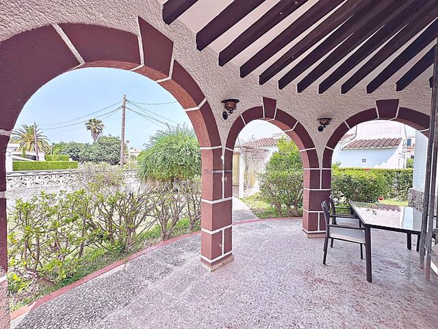 2 sovrum Villa till salu i Dénia med pool garage - 295 000 € (Ref: 9851217)