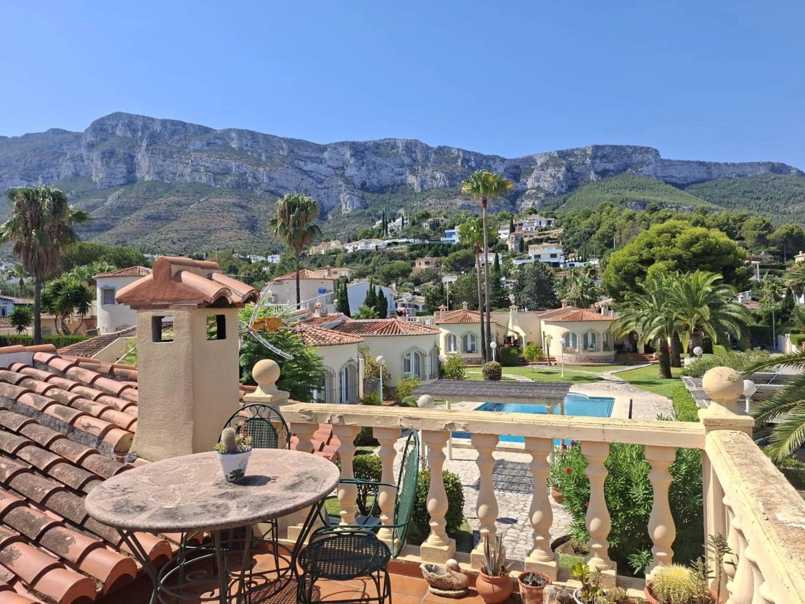 2 soveværelse Villa til salg i Denia med swimmingpool - € 320.000 (Ref: 9851221)