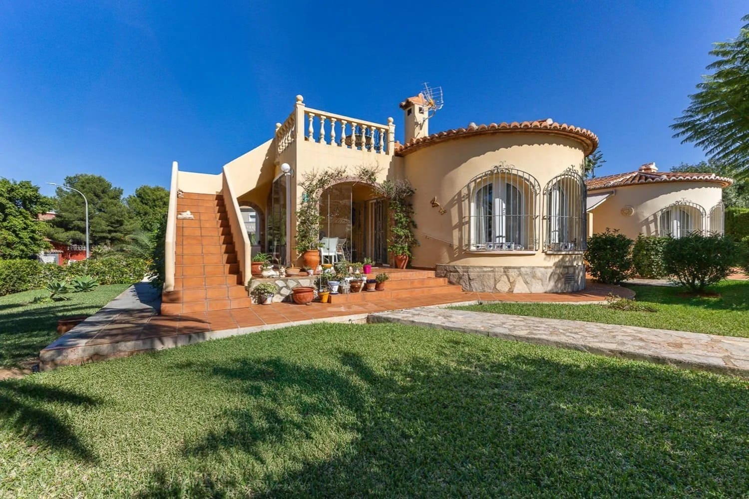 2 soveværelse Villa til salg i Denia med swimmingpool - € 320.000 (Ref: 9851221)
