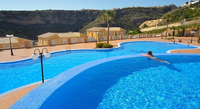 2 Zimmer Apartment zu verkaufen in Moraira, Teulada-Moraira mit Pool - 175.000 € (Ref: 9851229)