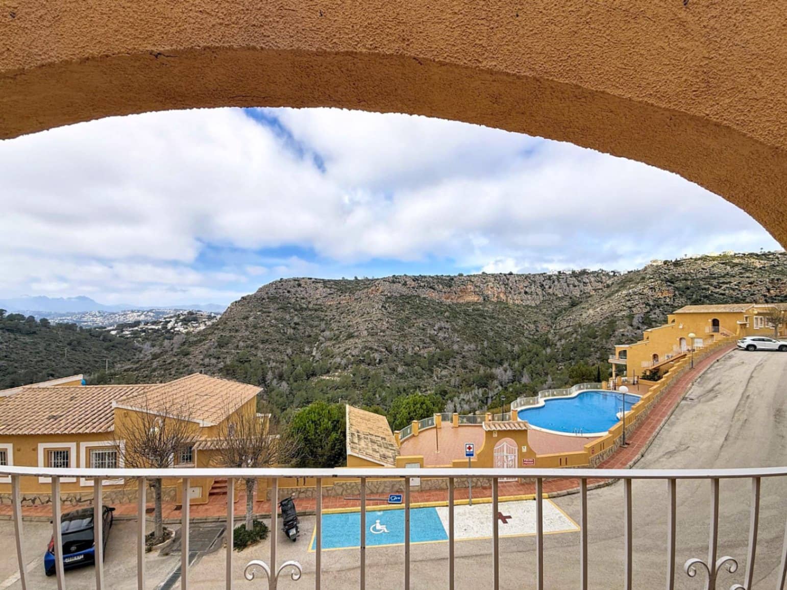 2 Zimmer Apartment zu verkaufen in Moraira mit Pool - 175.000 € (Ref: 9851229)