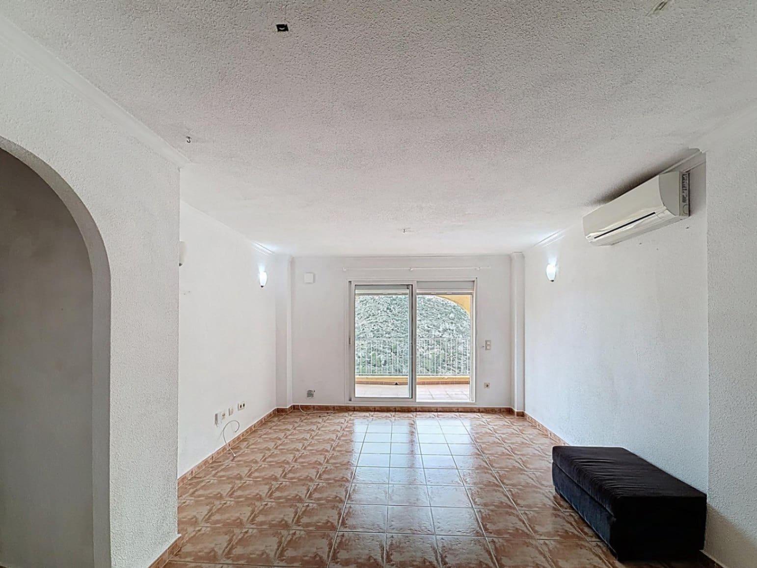 2 Zimmer Apartment zu verkaufen in Moraira mit Pool - 175.000 € (Ref: 9851229)