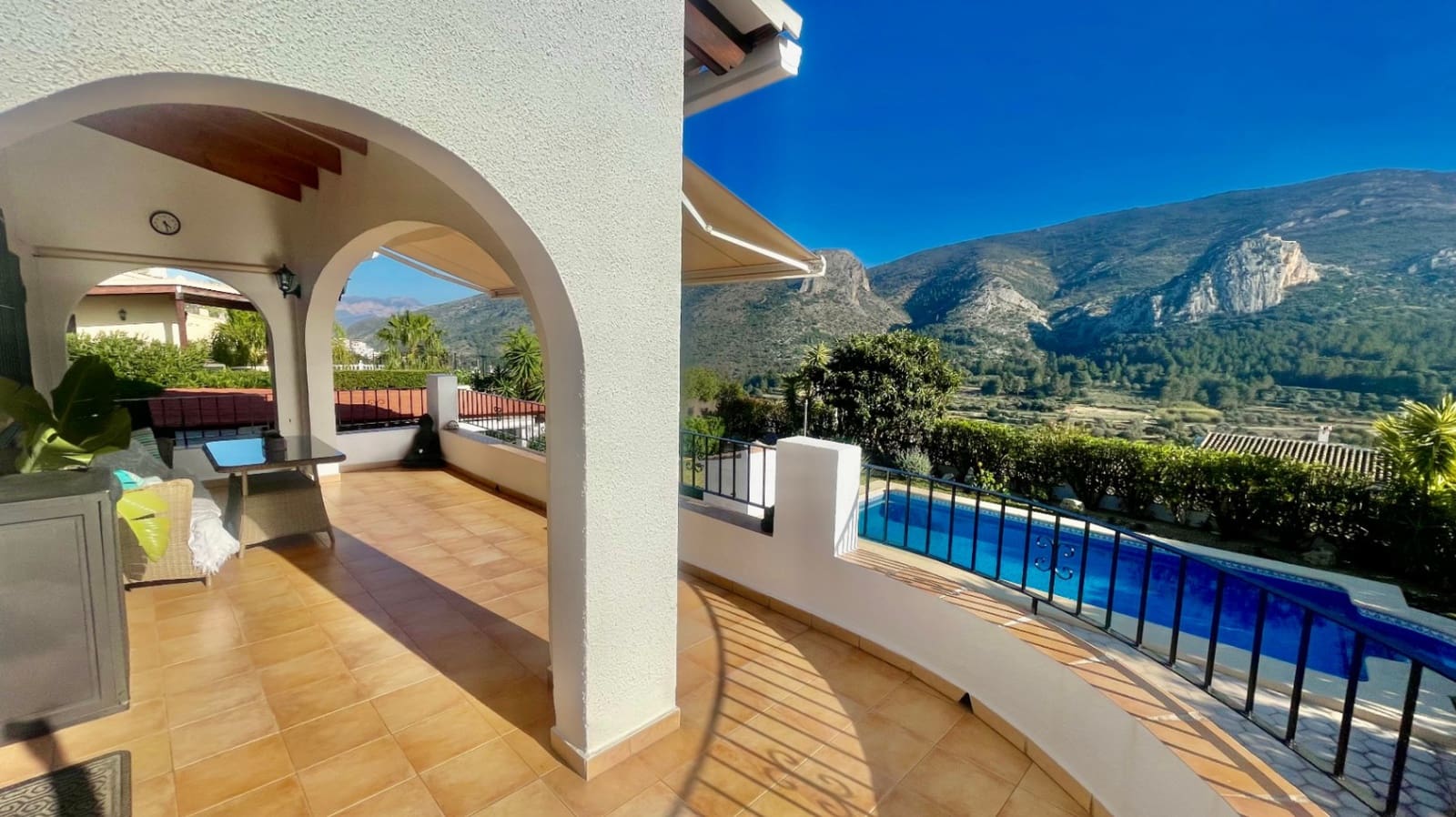 3 soveværelse Villa til salg i Pedreguer med swimmingpool - € 545.000 (Ref: 9851233)