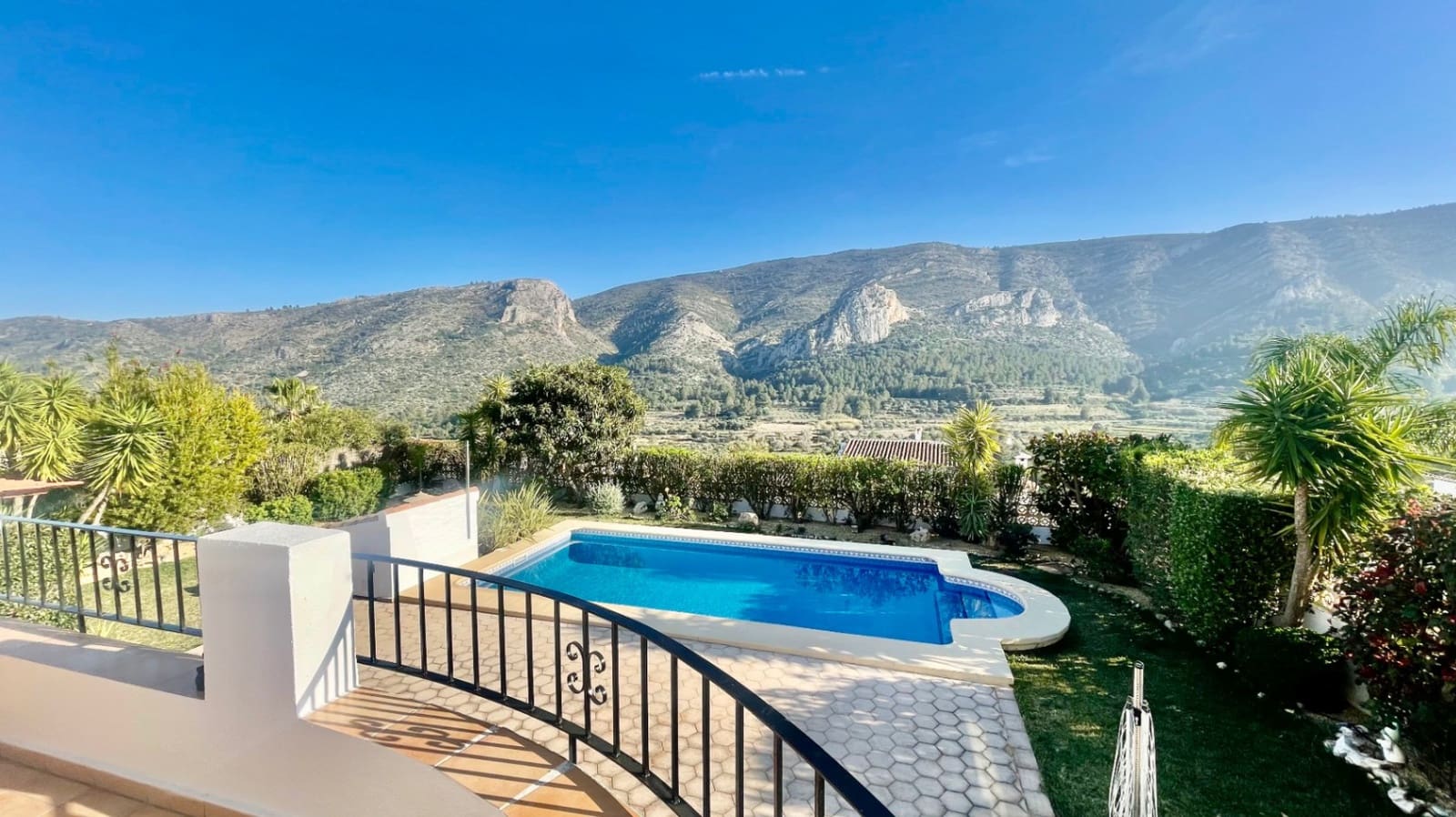 3 soveværelse Villa til salg i Pedreguer med swimmingpool - € 545.000 (Ref: 9851233)