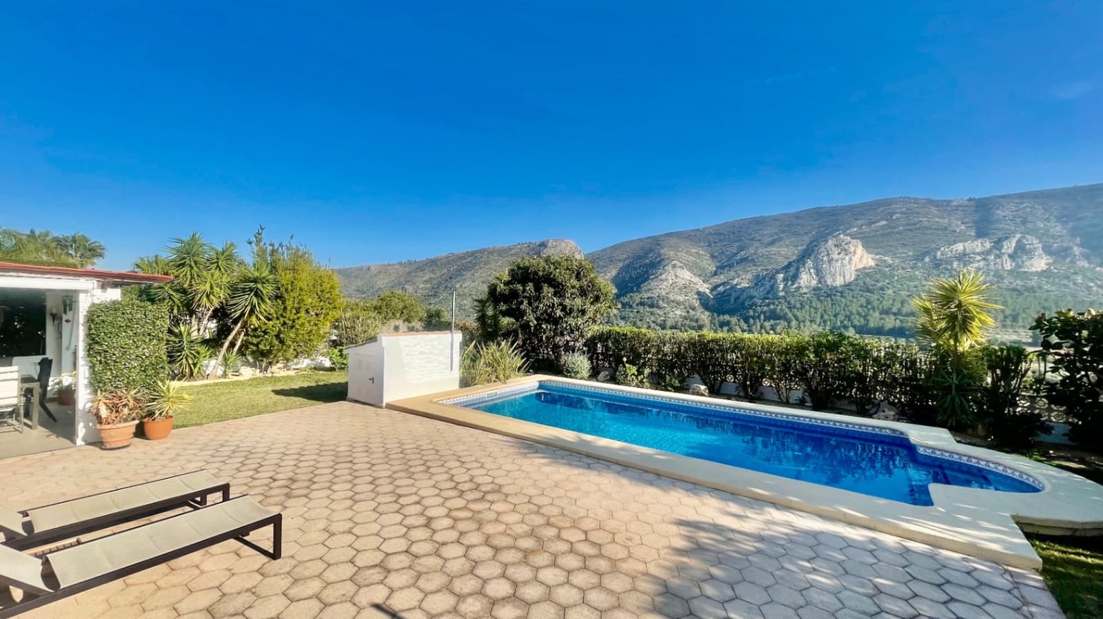 3 soveværelse Villa til salg i Pedreguer med swimmingpool - € 545.000 (Ref: 9851233)