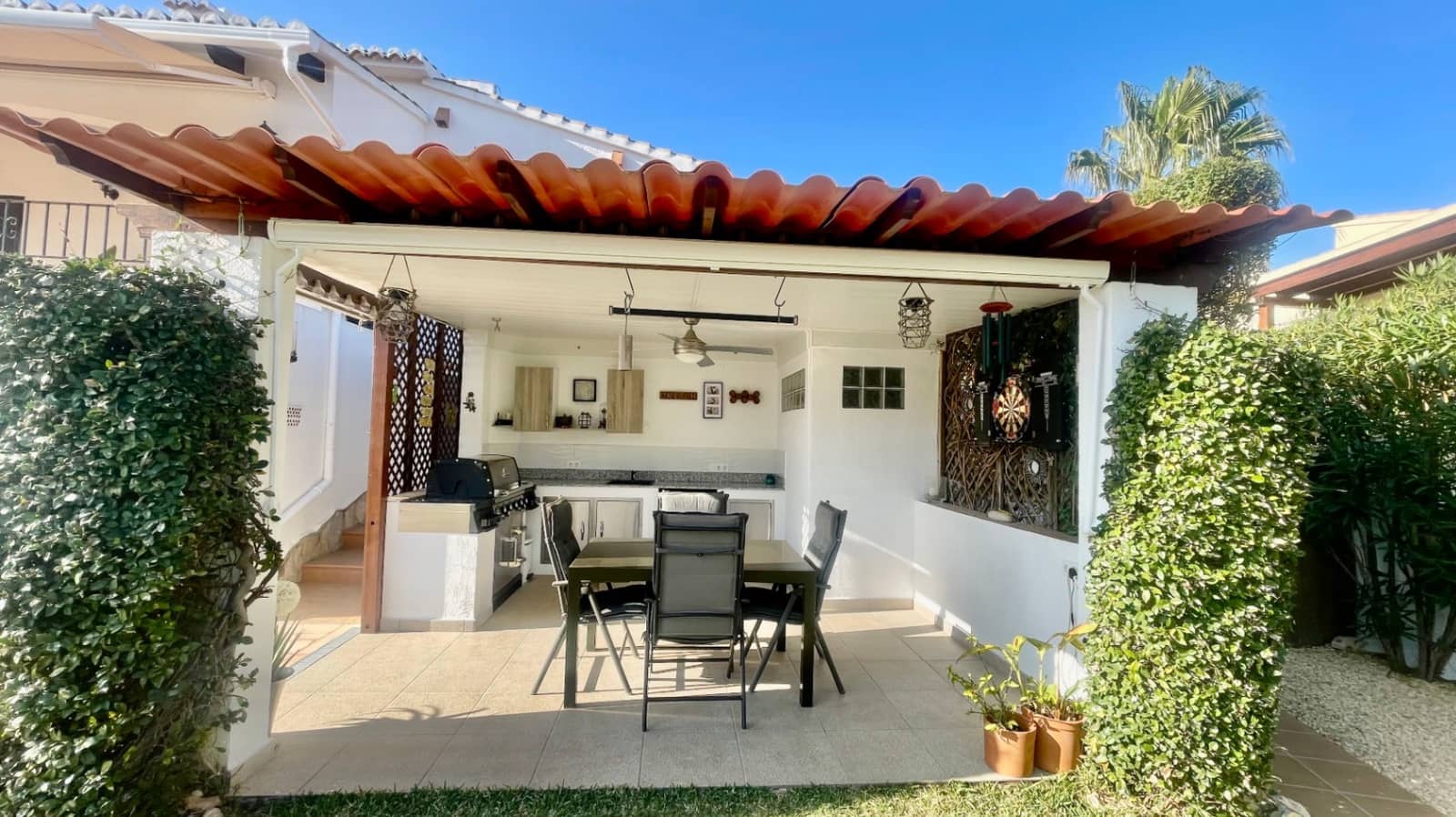 3 soveværelse Villa til salg i Pedreguer med swimmingpool - € 545.000 (Ref: 9851233)
