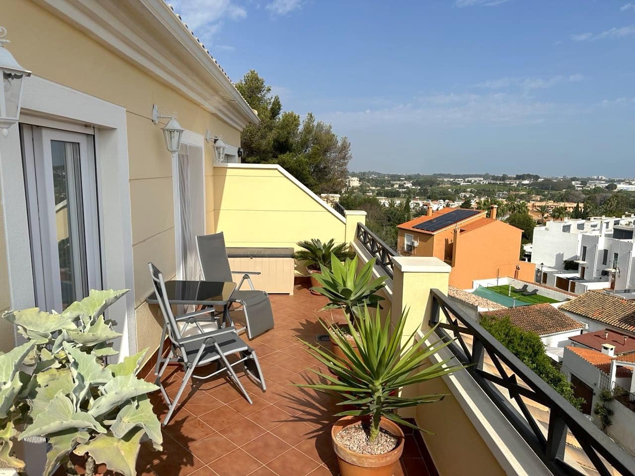 2 bedroom Penthouse for sale in Denia with pool - € 297,000 (Ref: 9851242)