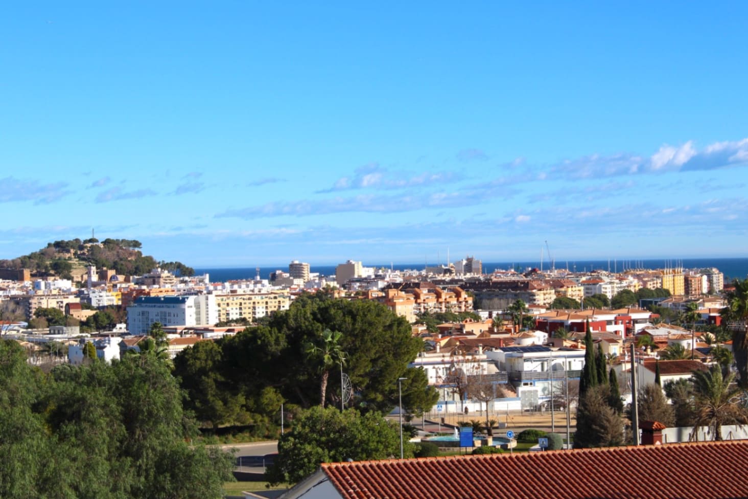 2 bedroom Penthouse for sale in Denia with pool - € 297,000 (Ref: 9851242)