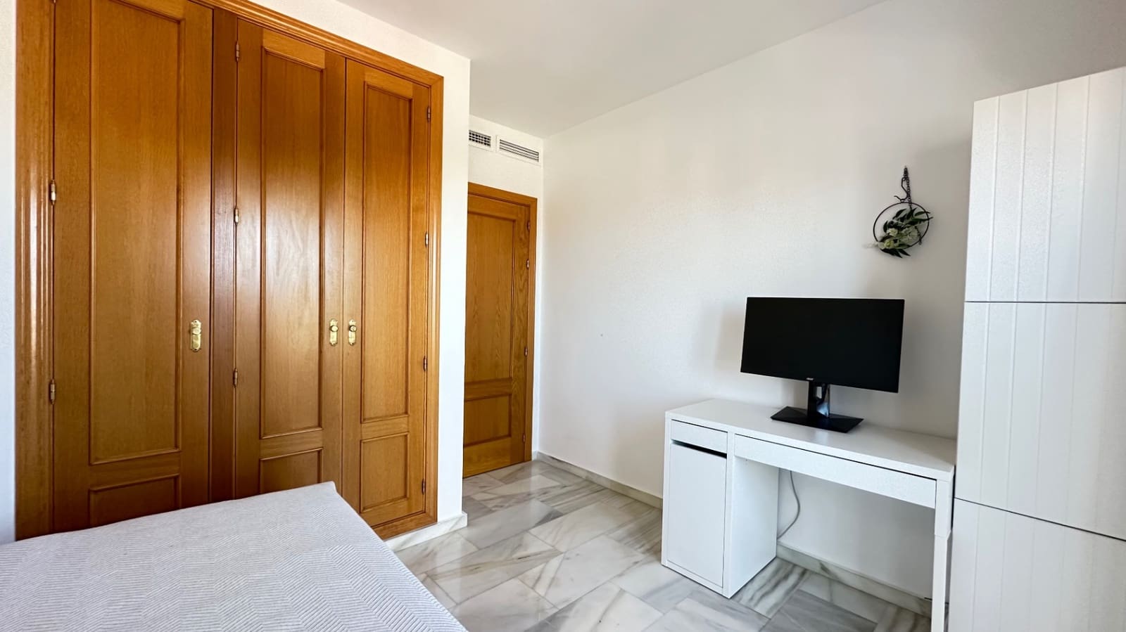 2 bedroom Penthouse for sale in Denia with pool - € 297,000 (Ref: 9851242)