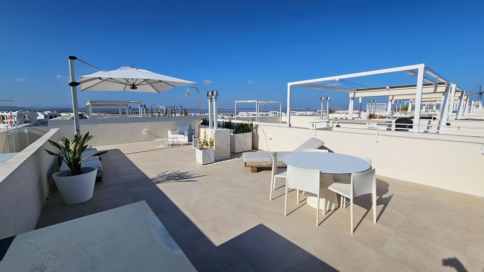 2 sypialnia Apartament na sprzedaż w Torrevieja z basenem - 294 900 € (Ref: 9851246)