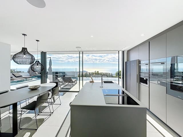 5 sypialnia Willa na sprzedaż w Moraira, Teulada-Moraira z basenem - 2 350 000 € (Ref: 9851249)