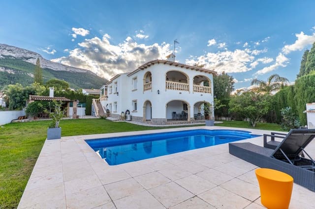 3 slaapkamer Villa te koop in Dénia met zwembad - € 799.000 (Ref: 9851251)