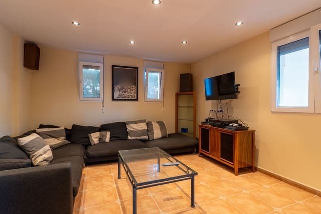 3 slaapkamer Villa te koop in Dénia met zwembad - € 799.000 (Ref: 9851251)