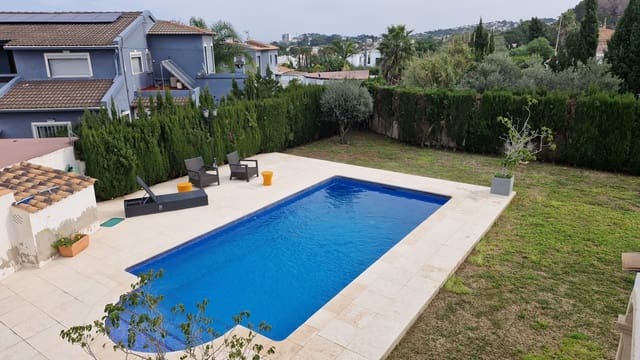 3 slaapkamer Villa te koop in Dénia met zwembad - € 799.000 (Ref: 9851251)