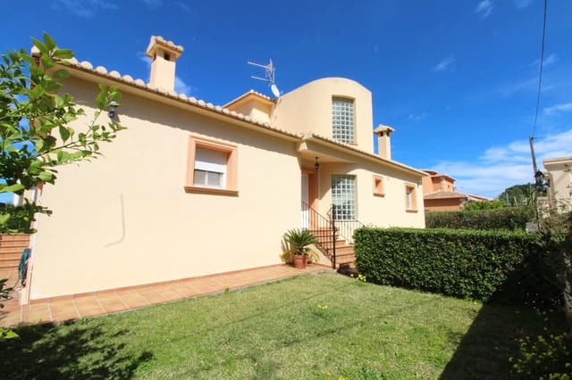 5 quarto Moradia para venda em Dénia com piscina garagem - 795 000 € (Ref: 9851252)