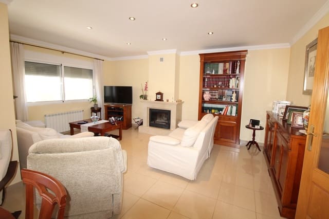 5 quarto Moradia para venda em Dénia com piscina garagem - 795 000 € (Ref: 9851252)