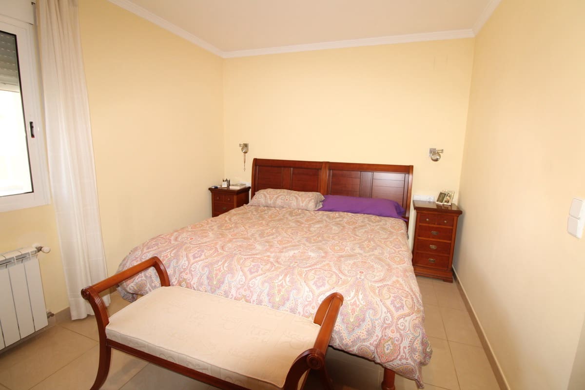 5 quarto Moradia para venda em Denia com piscina garagem - 795 000 € (Ref: 9851252)